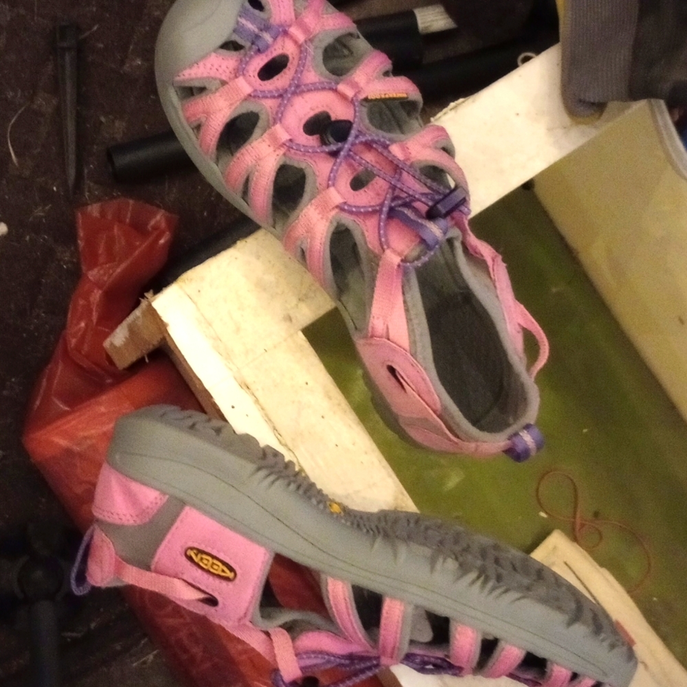 Women's Keen waterproof sandals size 6